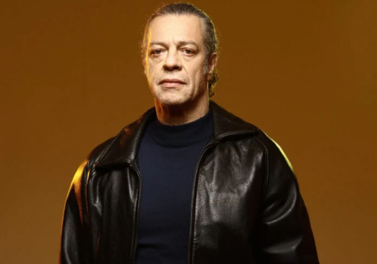 Σκαραβαίος: Οι χαρακτήρες και η υπόθεση της σειράς