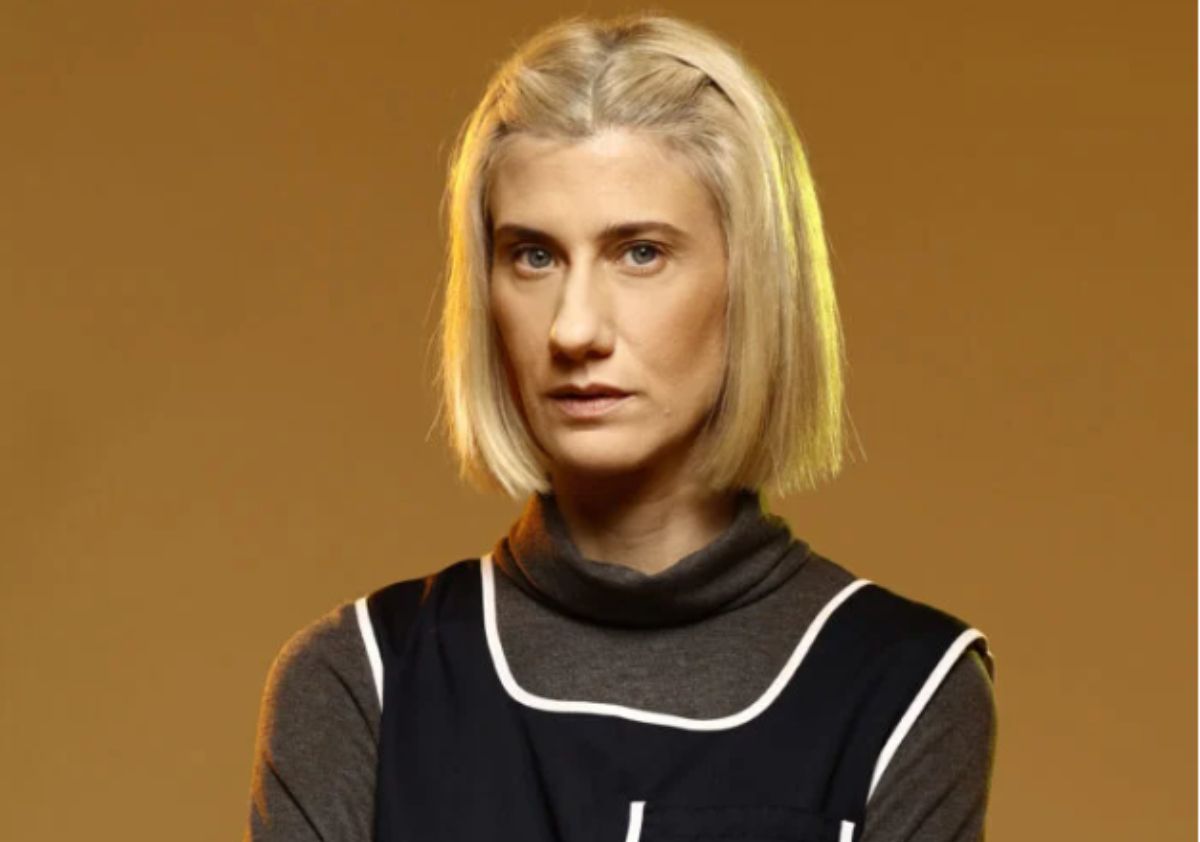 Σκαραβαίος: Οι χαρακτήρες και η υπόθεση της σειράς