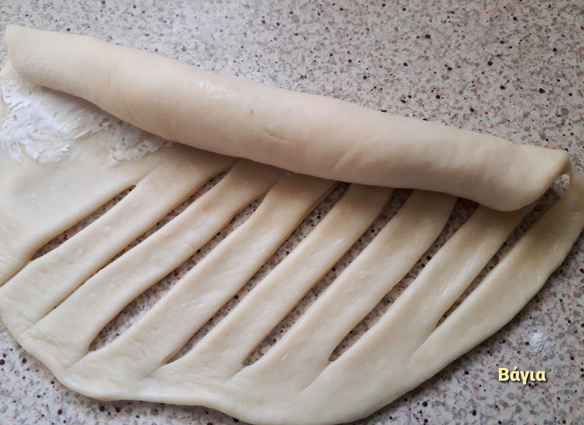 στριφτά-ψωμάκια-με-τυρί κρέμα-συνταγή- στριφτά-ψωμάκια-με-τυρί κρέμα-συνταγή-