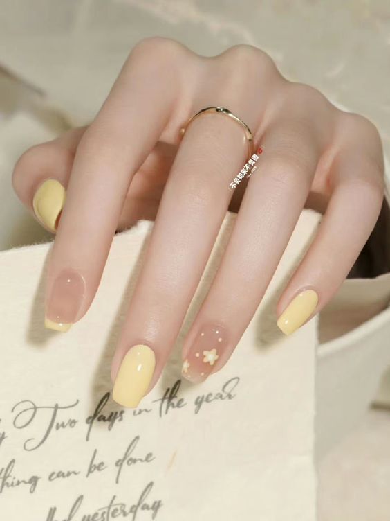 ιδέες-για-παστέλ-χρώματα-στα-νύχια-