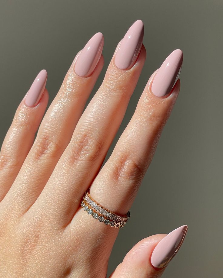 ιδέες-για-παστέλ-χρώματα-στα-νύχια-