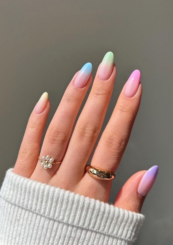 ιδέες-για-παστέλ-χρώματα-στα-νύχια-