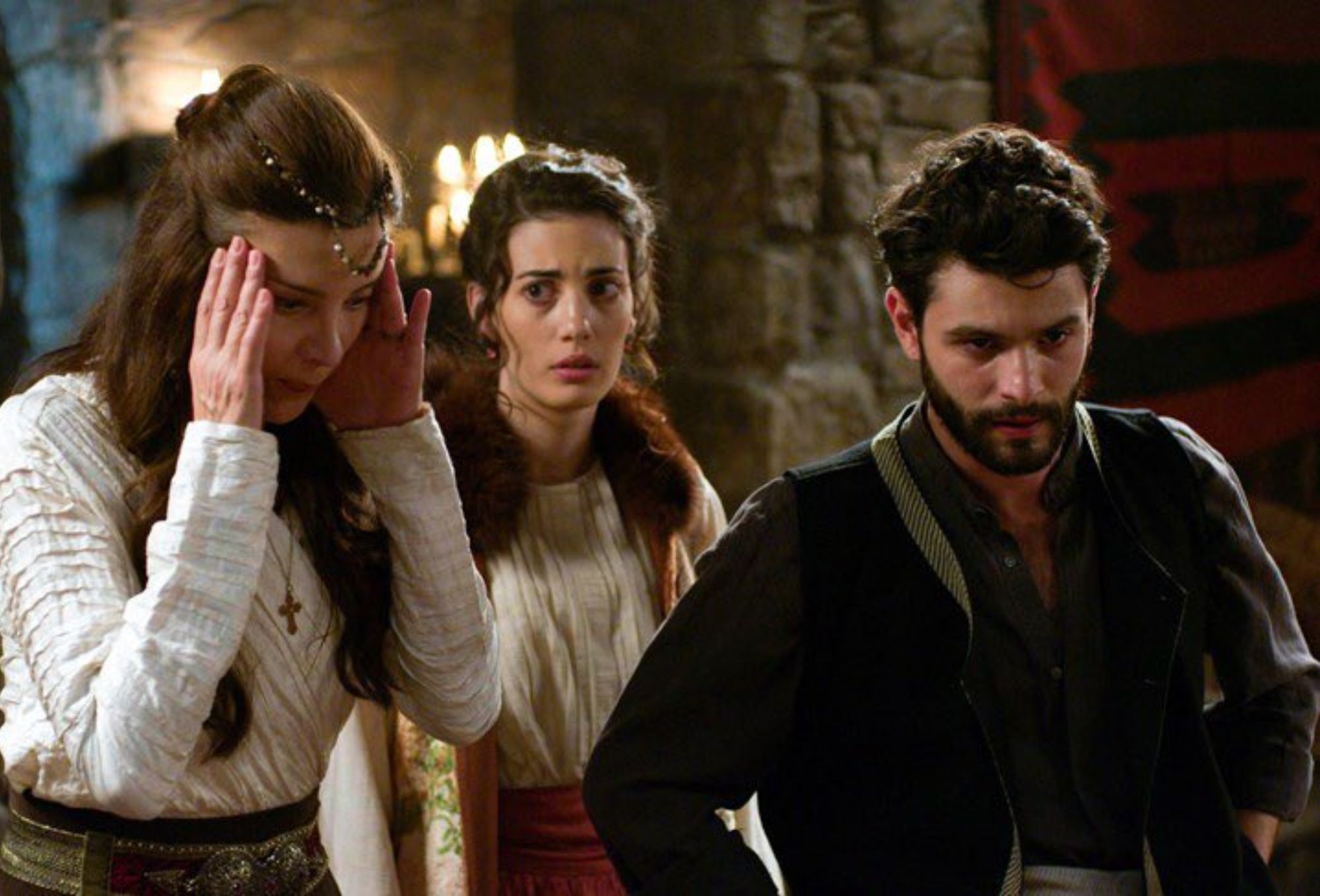 Η Μάγισσα: Κερασίνα και Αντρέι καινέ τον Τζανή- Ο Μάρκος τον διώχνει από τον Πύργο