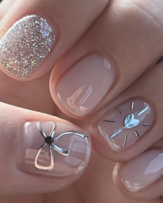 νύχια-με-μεταλλικά χρώματα-γκλίτερ-φιογκάκια-και-καρδούλες-ιδέες- νύχια-με-μεταλλικά χρώματα-γκλίτερ-φιογκάκια-και-καρδούλες-ιδέες-