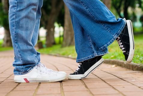 έκανε-την-πρώτη σχέση-στην-εφηβεία-και-έπεσαν-οι-βαθμοί-συμβουλές-