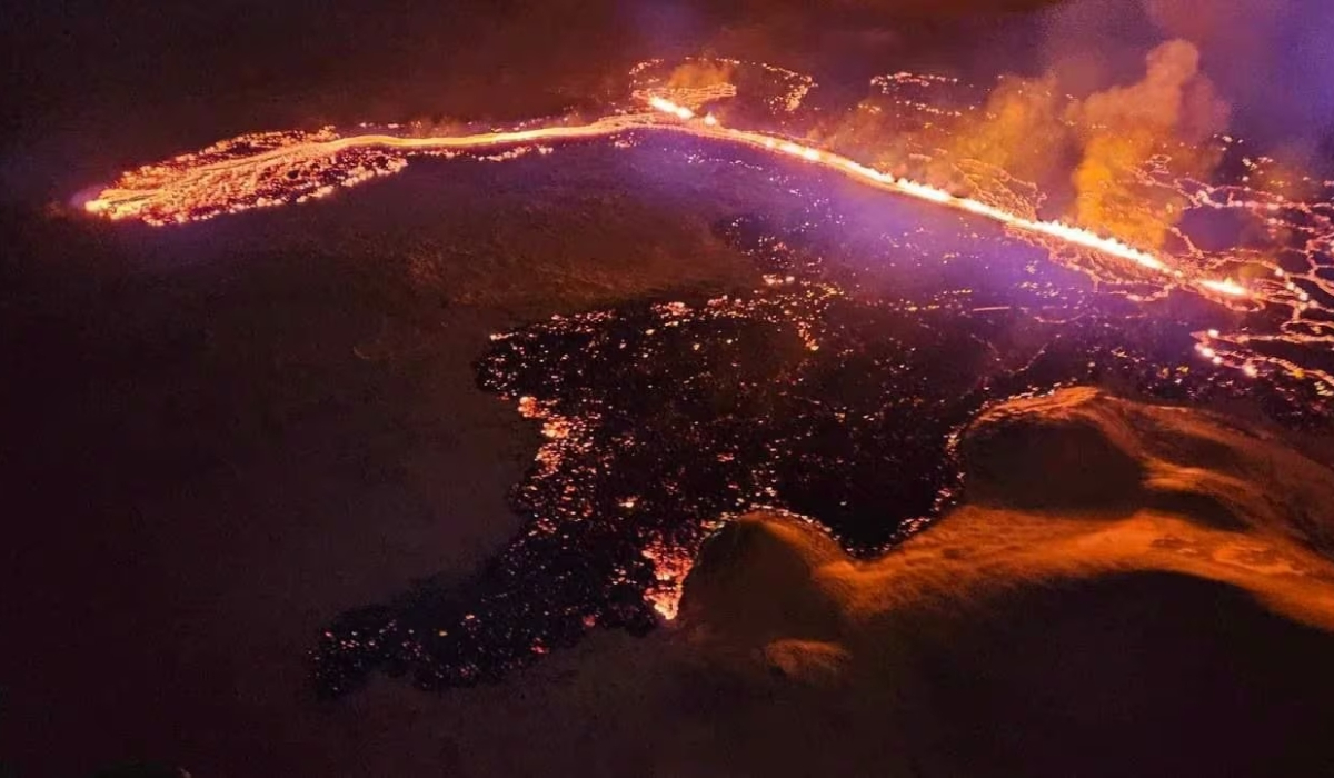 Τρόμος με Ηφαίστειο  : Εφτασε ως  την πόλη η λάβα