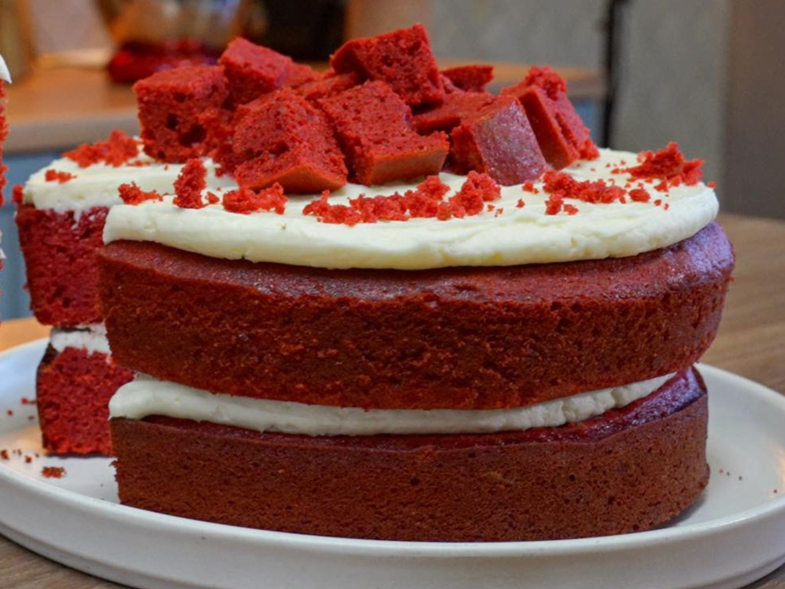 Αφράτο red velvet κέικ για του Αγίου Βαλεντίνου