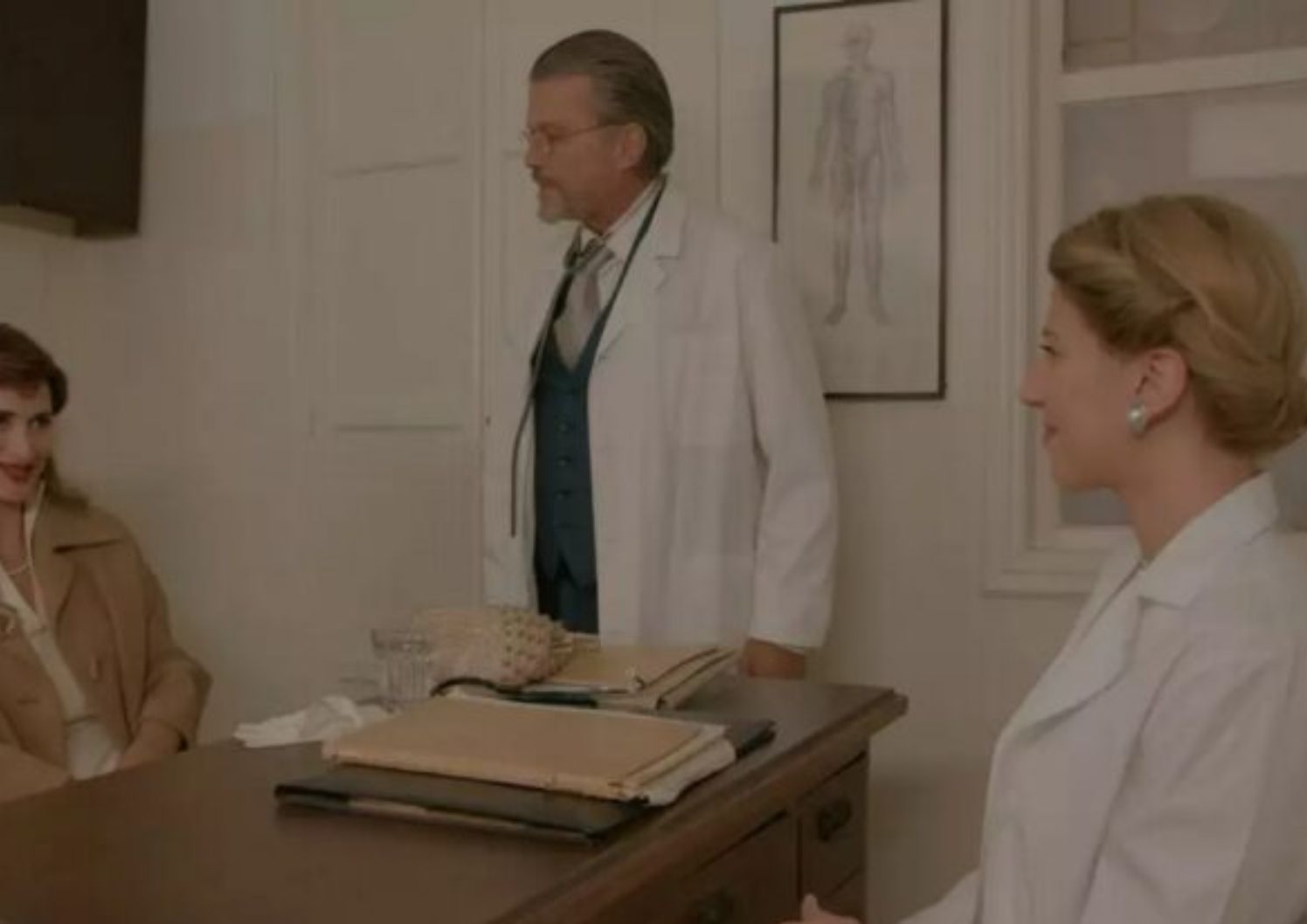 Έρωτας Φυγάς: Η Νάντια σκοτώνει τον Σωκράτη