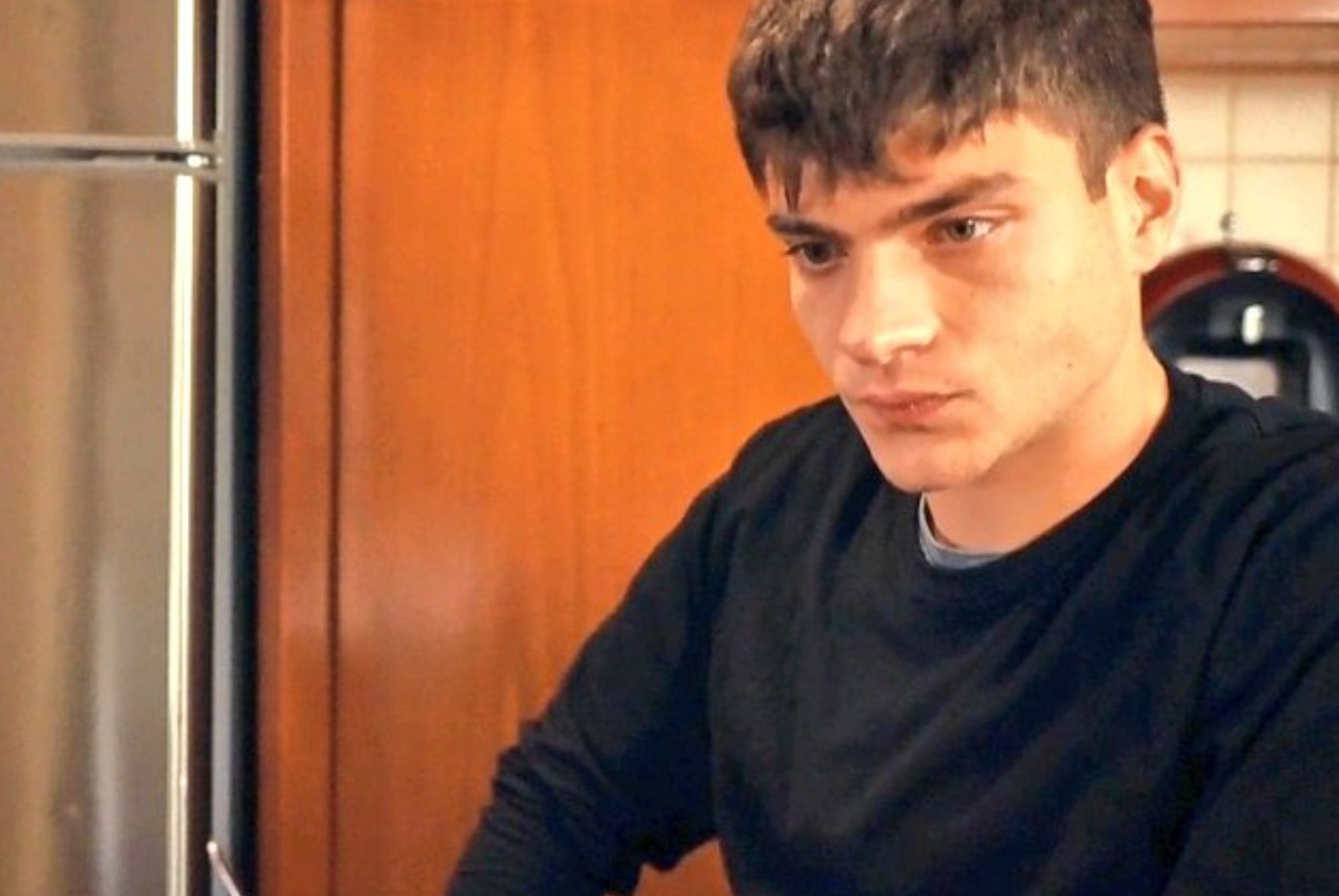 Η Γη της Ελιάς: Η Βασιλική θρηνεί το χαμό του Φίλιππου