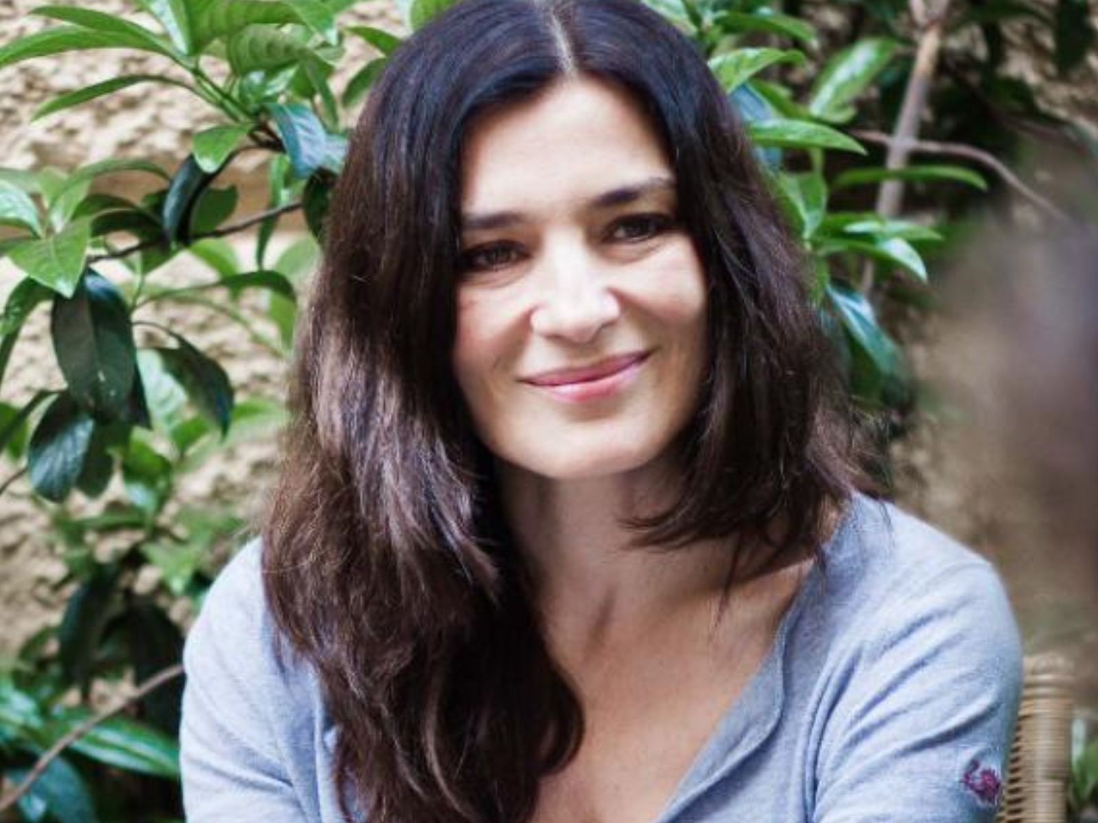 Η Παραλία-Χείρα-