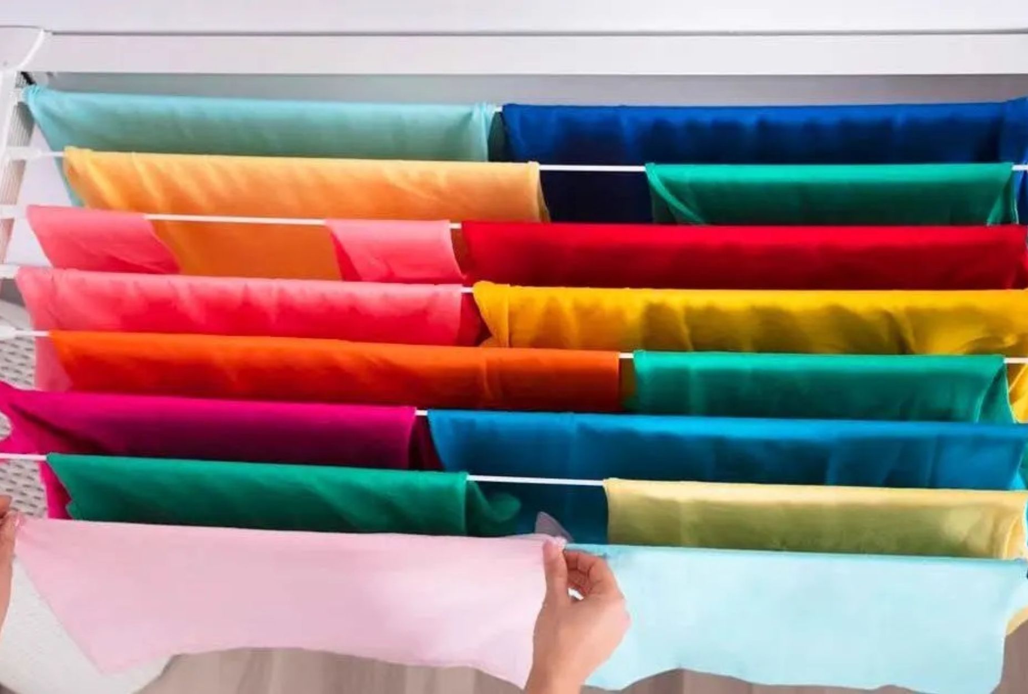 Δεν στεγνώνουν τα ρούχα τον χειμώνα: Η Ιαπωνική μέθοδος για γρήγορο στέγνωμα που θα σας σώσει