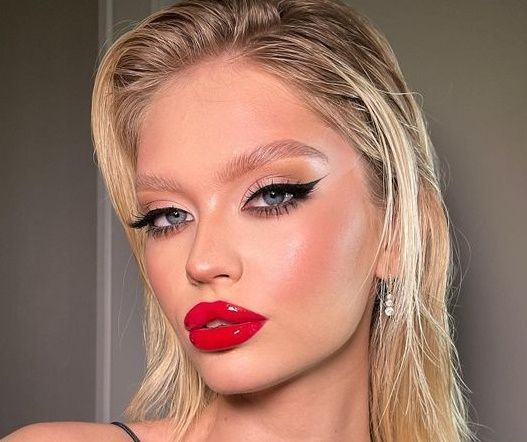 eye liner-και-κόκκινο κραγιόν-ιδέες- eye liner-και-κόκκινο κραγιόν-ιδέες-