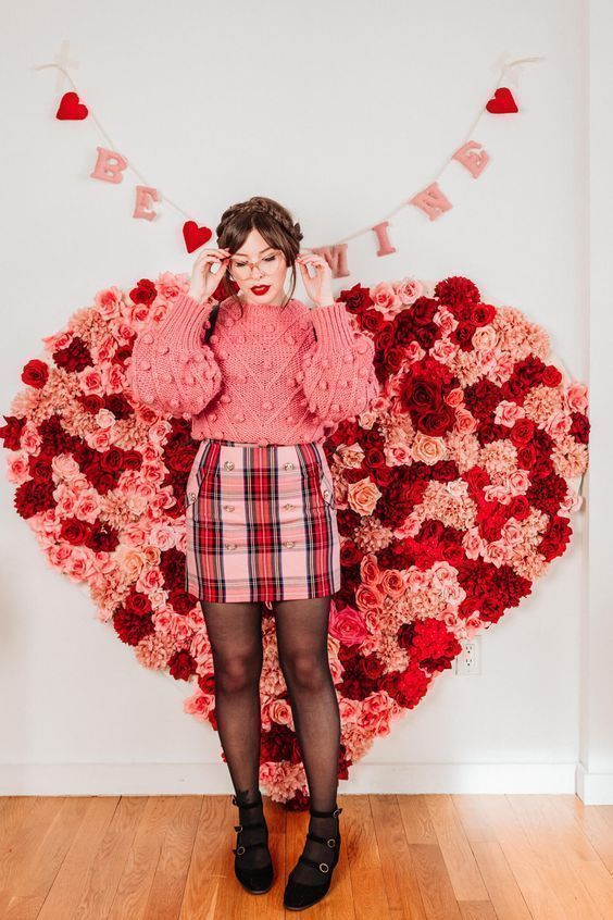 ιδέες-για-χτενίσματα-μακιγιάζ-δώρο-ντύσιμο-διακόσμηση-και-συνταγές-για-του-Αγίου Βαλεντίνου- ιδέες-για-χτενίσματα-μακιγιάζ-δώρο-ντύσιμο-διακόσμηση-και-συνταγές-για-του-Αγίου Βαλεντίνου-