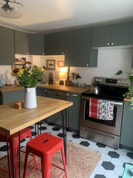 κόκκινα-σκαμπό-στη-κουζίνα-ιδέες- κόκκινα-σκαμπό-στη-κουζίνα-ιδέες-