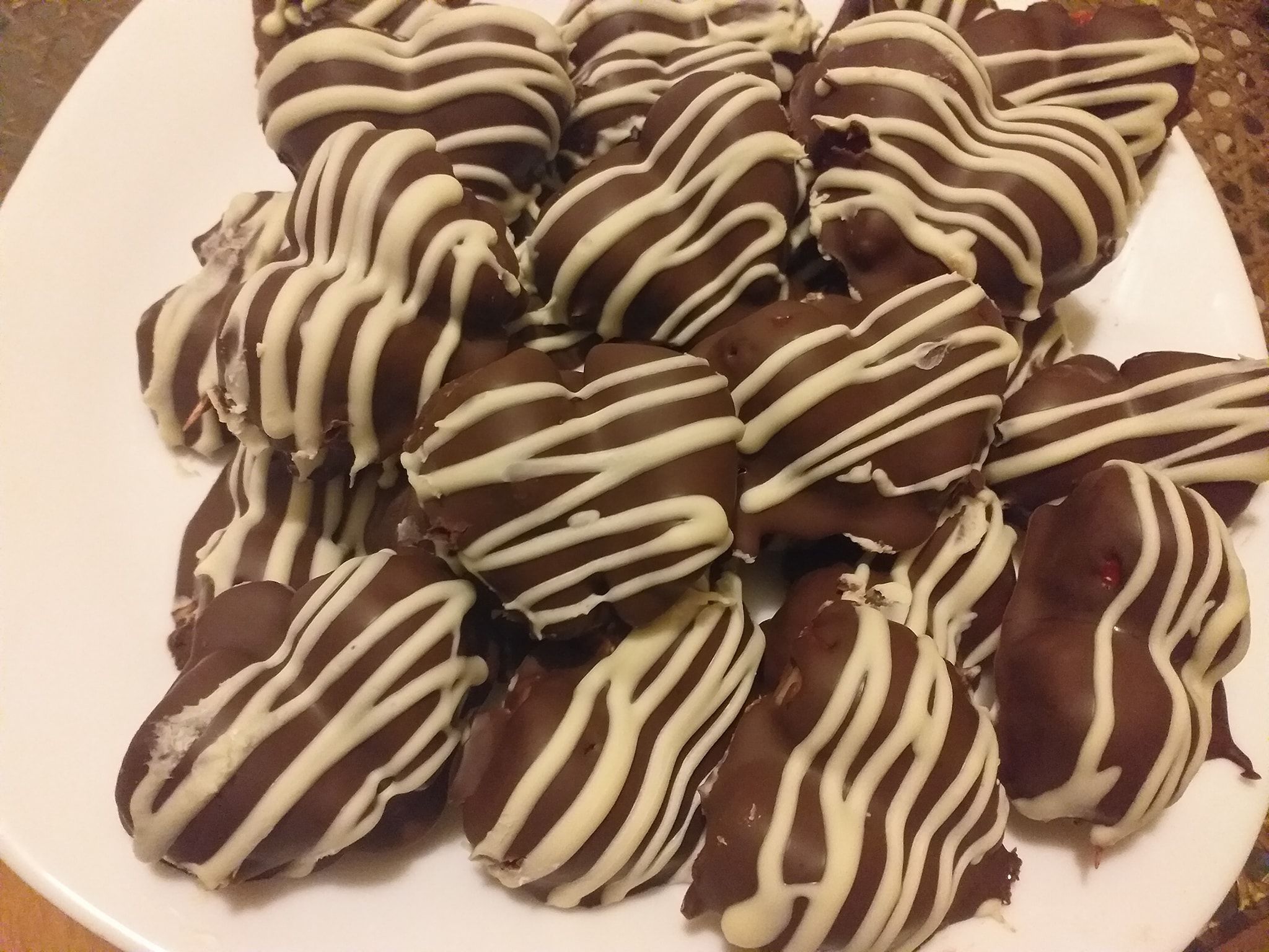 σοκολατάκια-καρδούλες-με-φράουλες-για-του-Αγίου Βαλεντίνου-συνταγή- σοκολατάκια-καρδούλες-με-φράουλες-για-του-Αγίου Βαλεντίνου-συνταγή-