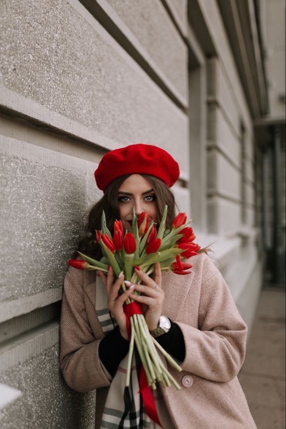 Άγιος Βαλεντίνος 2024: Ιδέες για ρομαντικό και μοντέρνο ντύσιμο