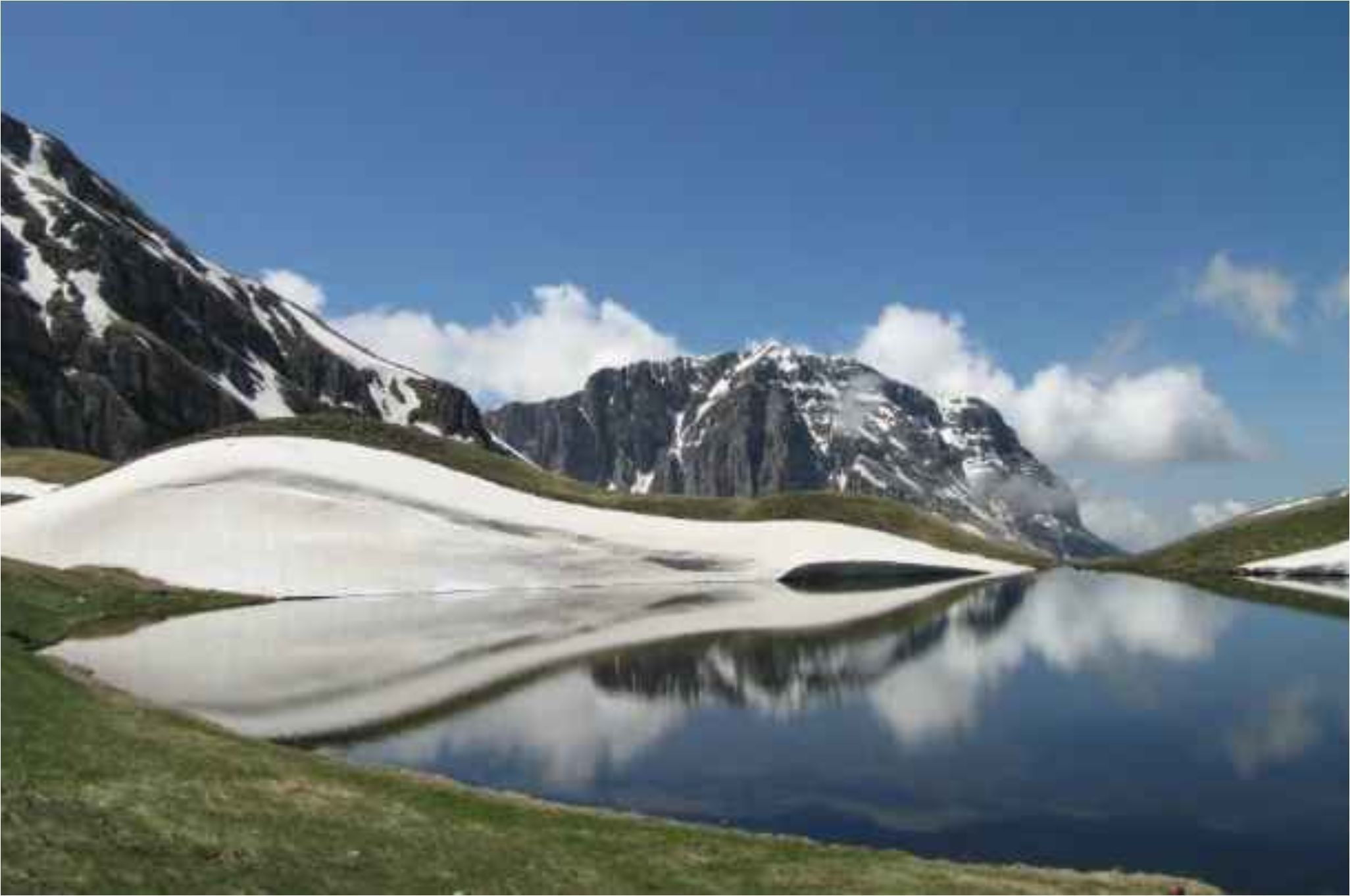 Απόδραση στις μυθικές Δρακόλιμνες όλης της Ελλάδας