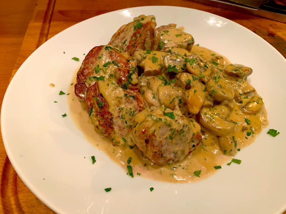 χοιρινό-φιλέτο-αλά κρεμ-με-μανιτάρια-συνταγή-