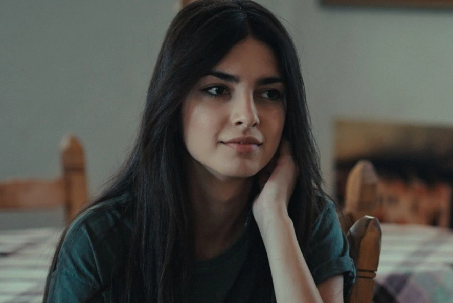 Η Γη της Ελιάς-Βασιλική- Η Γη της Ελιάς-Βασιλική-