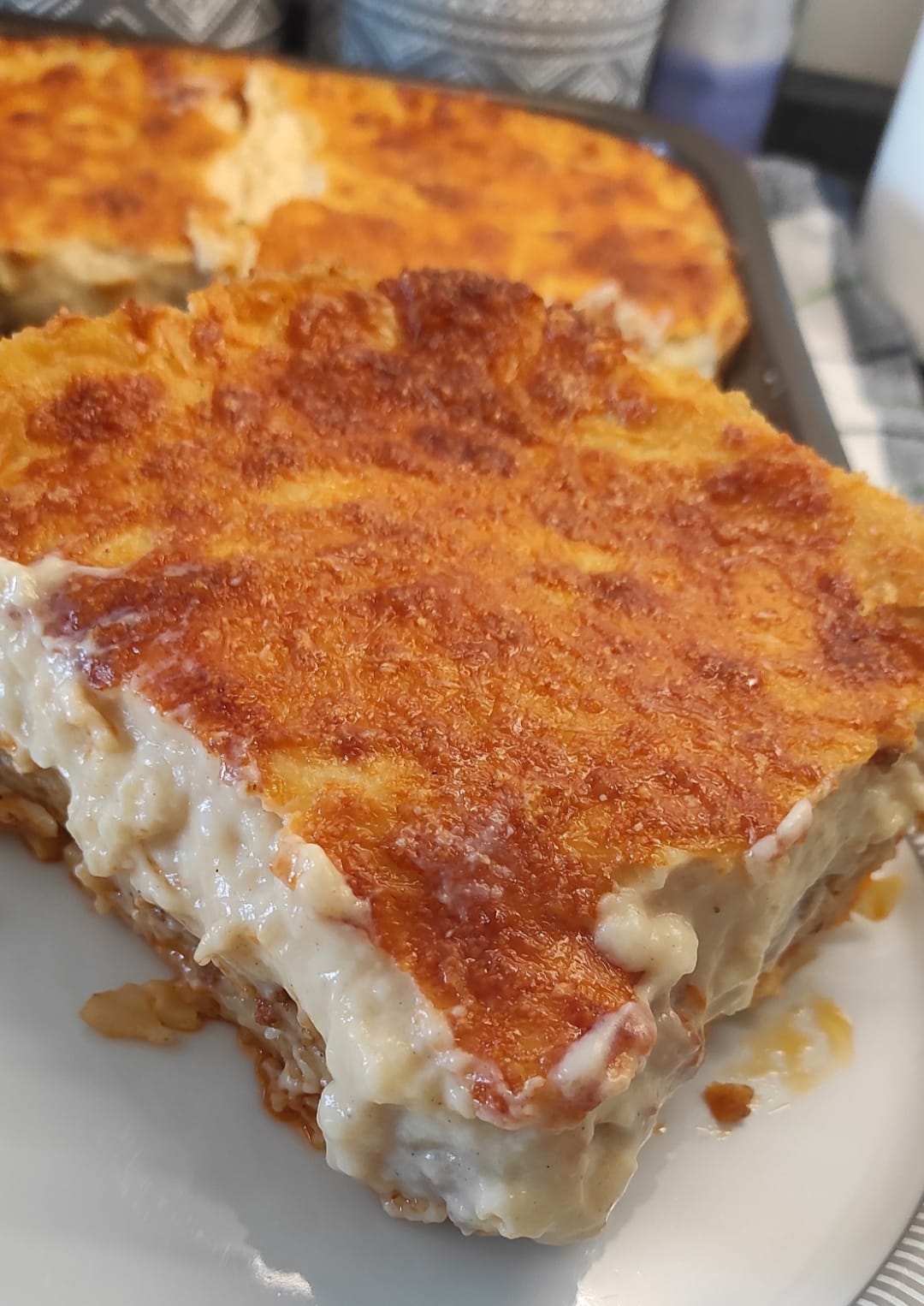 παστίτσιο-με-μπεσαμέλ-με-κορν φλάουρ-συνταγή-