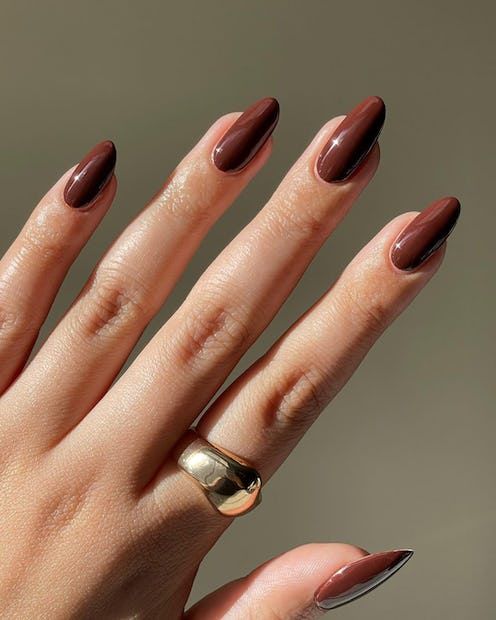 chocolate nails-σε-αμυγδαλωτά νύχια-ιδέες-