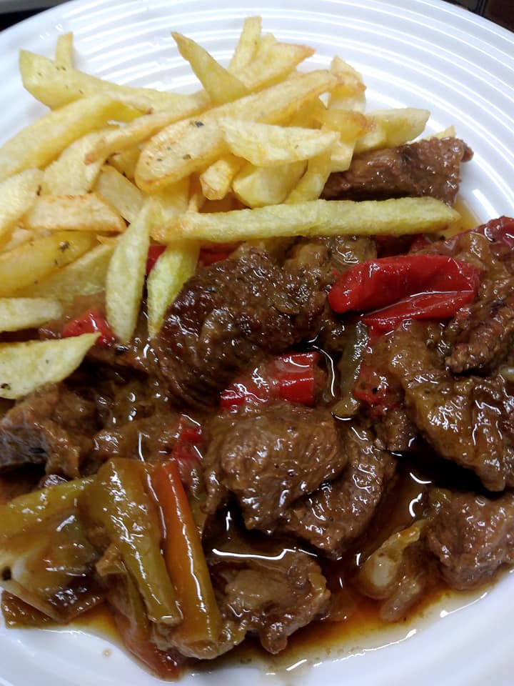 μοσχάρι-με-πιπεριές-και-μπύρα-στη-κατσαρόλα-συνταγή- μοσχάρι-με-πιπεριές-και-μπύρα-στη-κατσαρόλα-συνταγή-