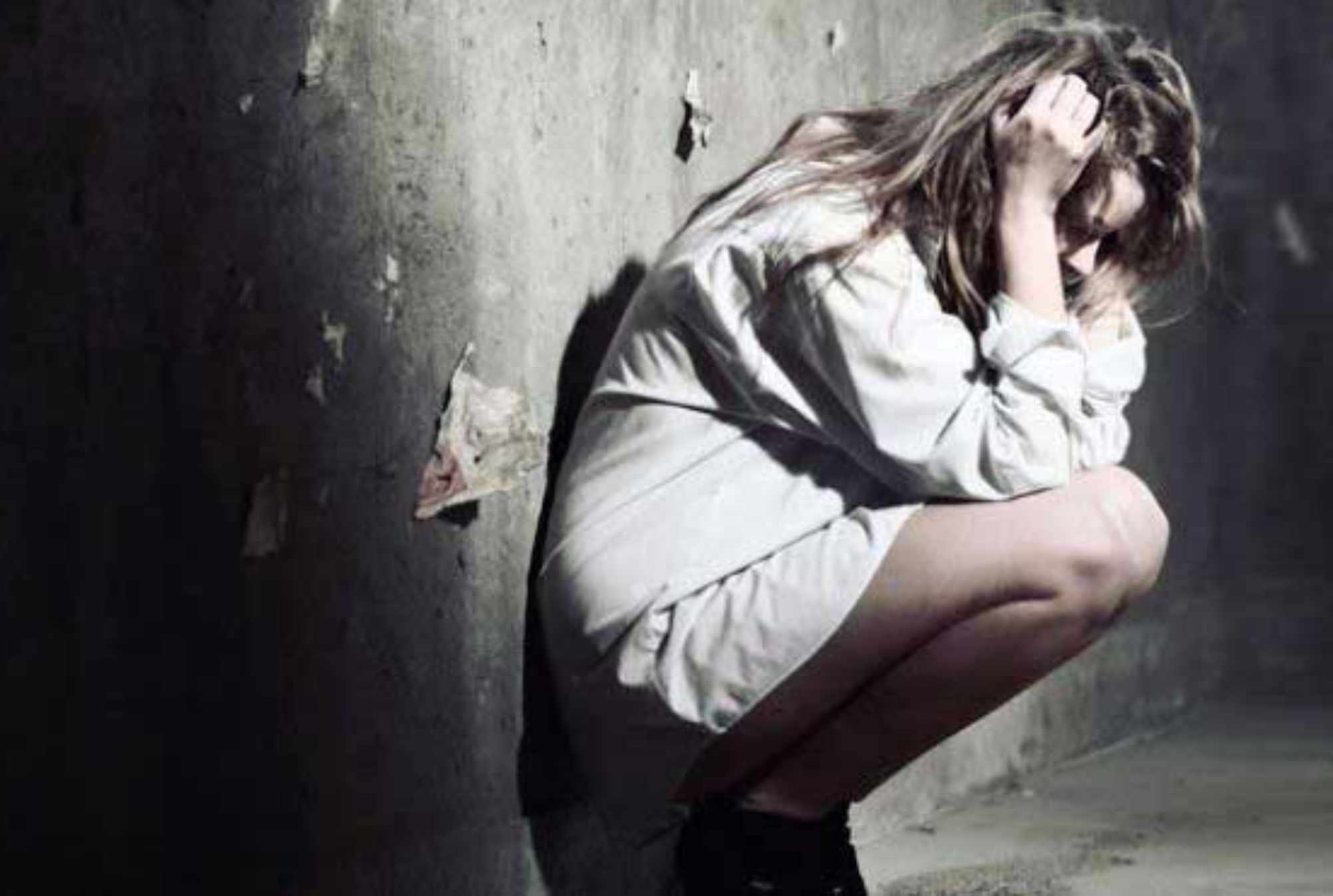 Αγοραφοβία: Τι την προκαλεί ποια τα συμπτώματα πώς αντιμετωπίζεται