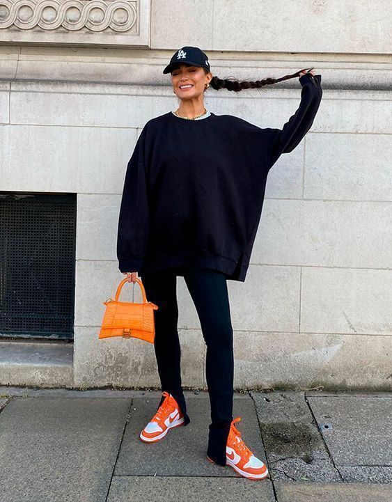 ιδέες-για-γυναικείο ντύσιμο-με-φούτερ-