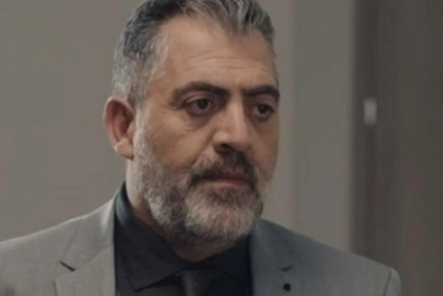 Η Γη της Ελιάς: Ο Δημοσθένης περνά σε μια απροσδόκητη κίνηση