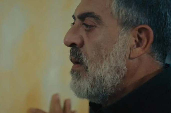 Η Γη της Ελιάς: Ο Δημοσθένης περνά σε μια απροσδόκητη κίνηση