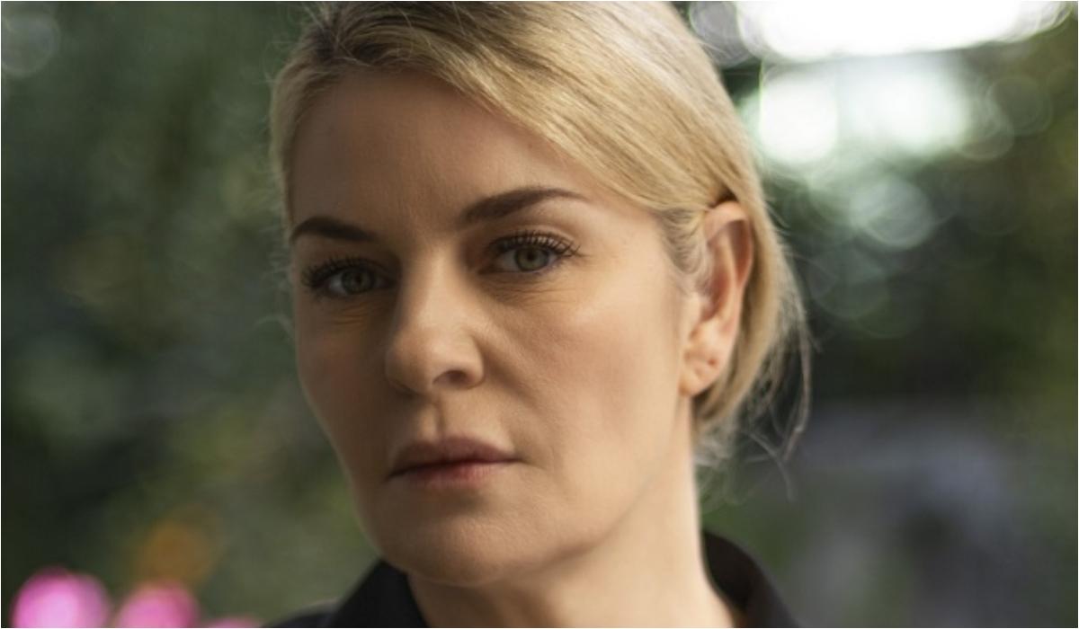 Το Προξενιό της Ιουλίας-Στάσα- Το Προξενιό της Ιουλίας-Στάσα-