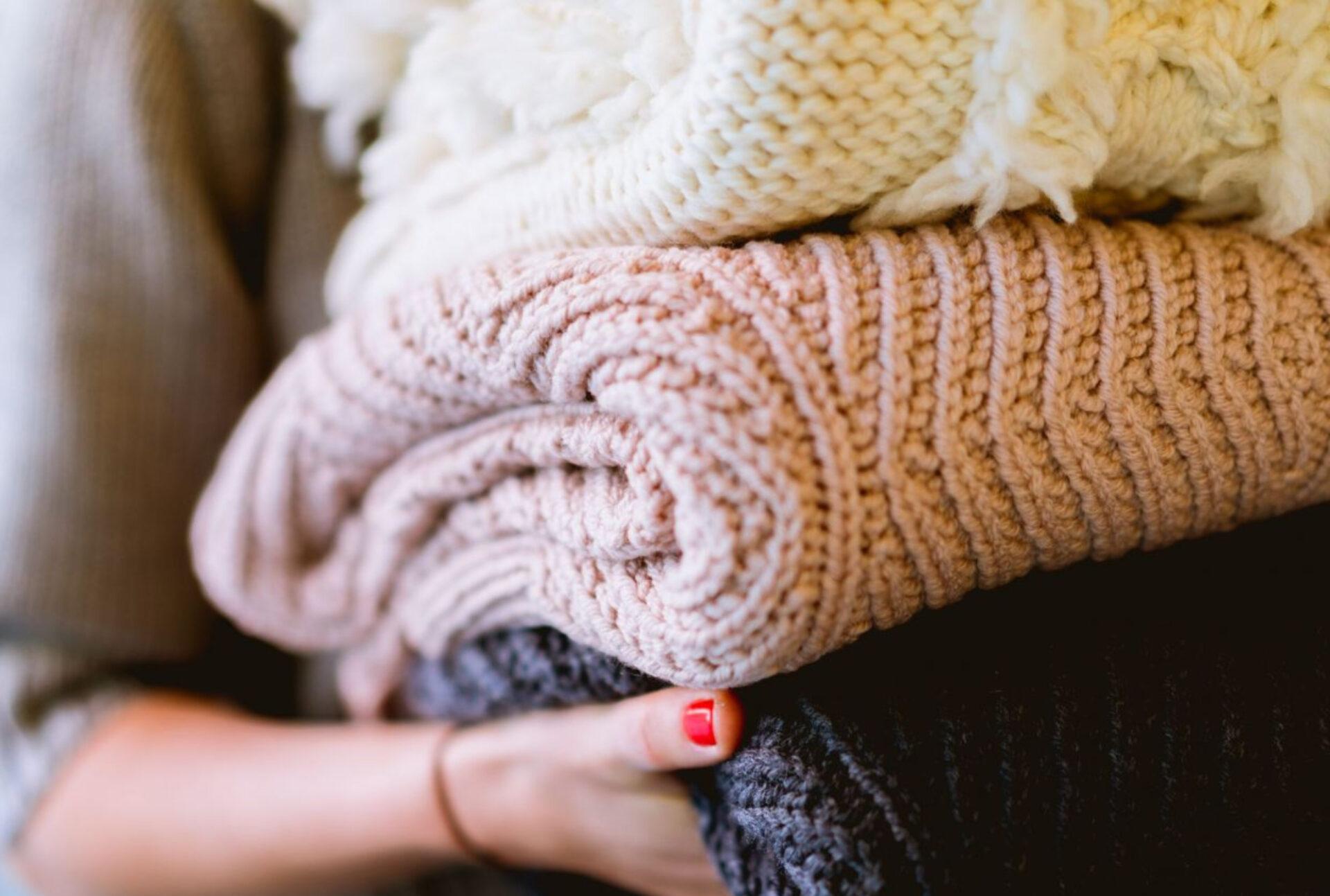 Ιδρώτας και άλλες άσχημές μυρωδιές στα μάλλινά πουλόβερ: Πως να τα κάνετε να μοσχοβολάνε χωρίς να χάσουν την γραμμή τους.