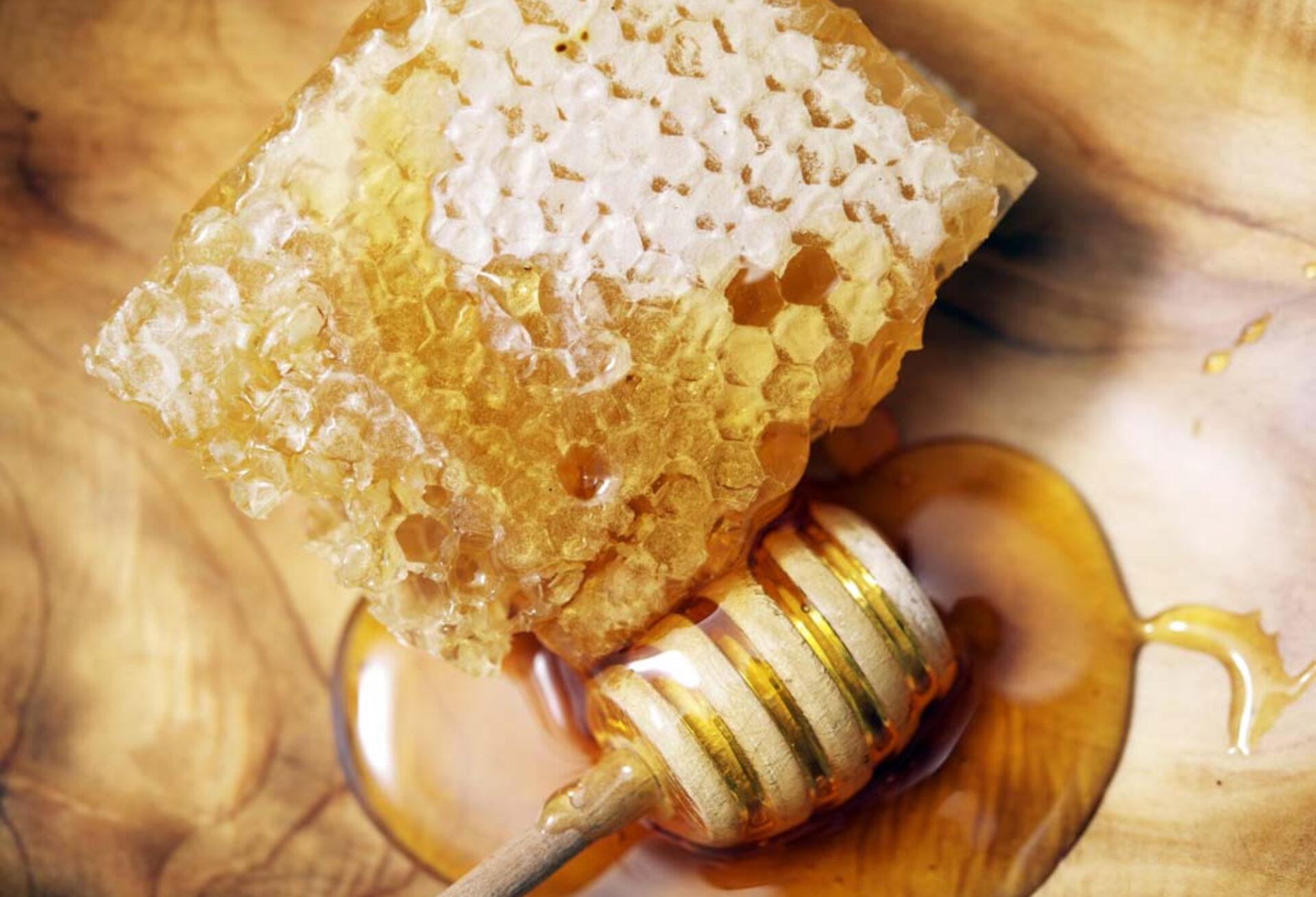 Μέλι: Η διατροφική αξία του και πως βοηθάει τον οργανισμό