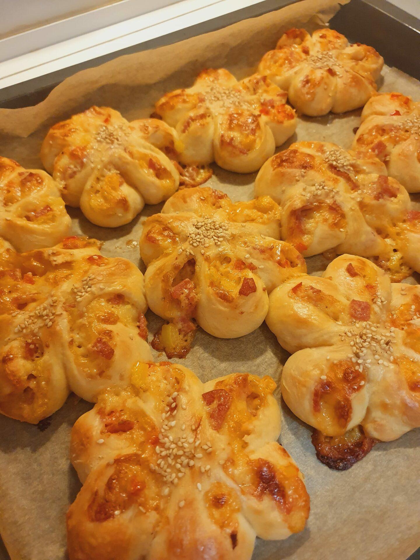 ζαμπονοπιτάκια-σε-σχήμα λουλούδι-συνταγή-