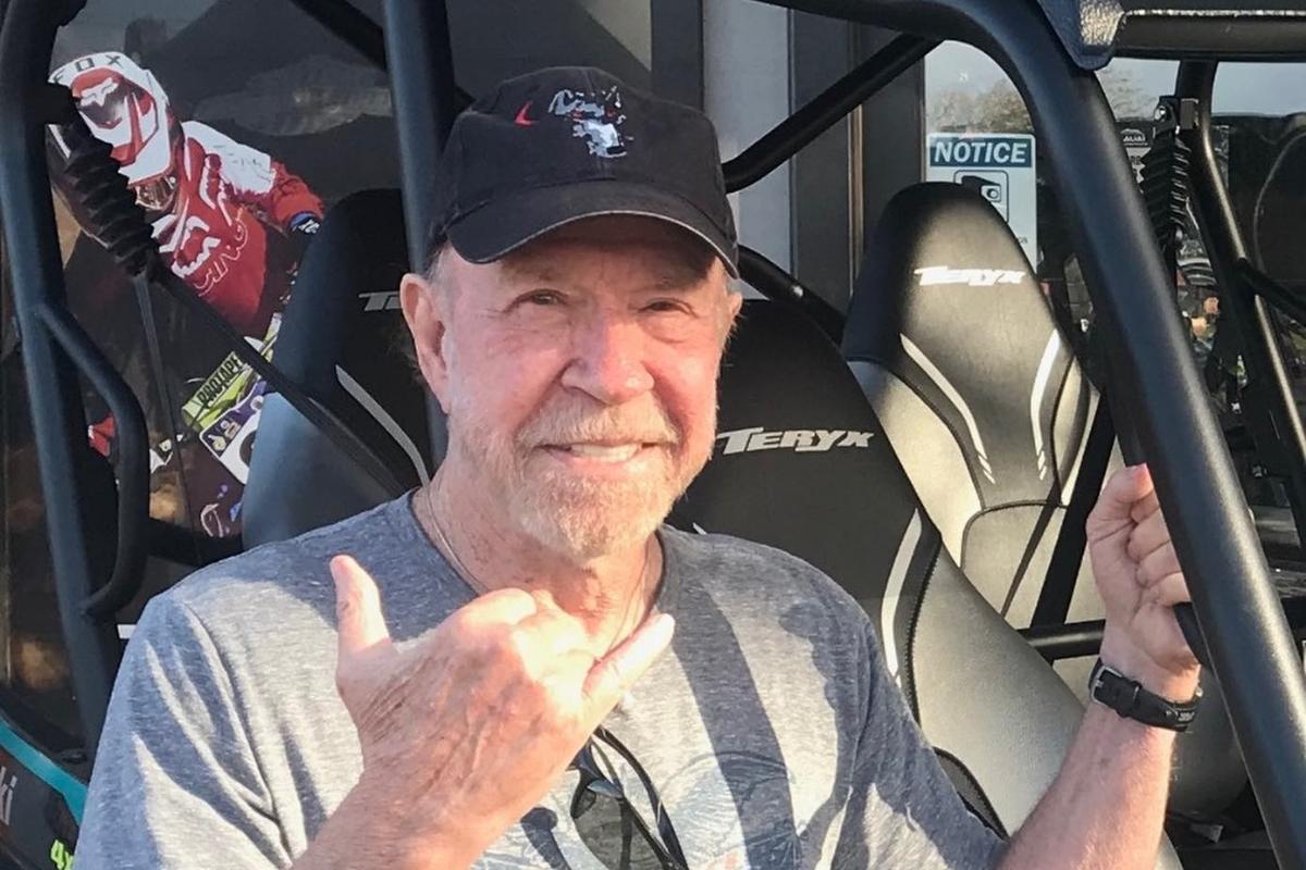 Τσακ Νόρις: Έτσι είναι σήμερα και ο λόγος που εξαφανίστηκε από τα φώτα της δημοσιότητας