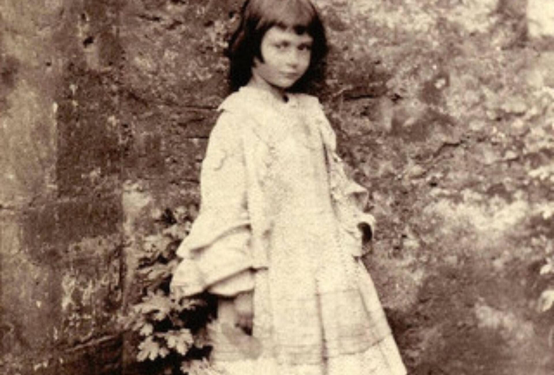 Η Αλίκη στη χώρα των θαυμάτων: Η σκοτεινή ιστορία πίσω από το αγαπημένο παραμύθι