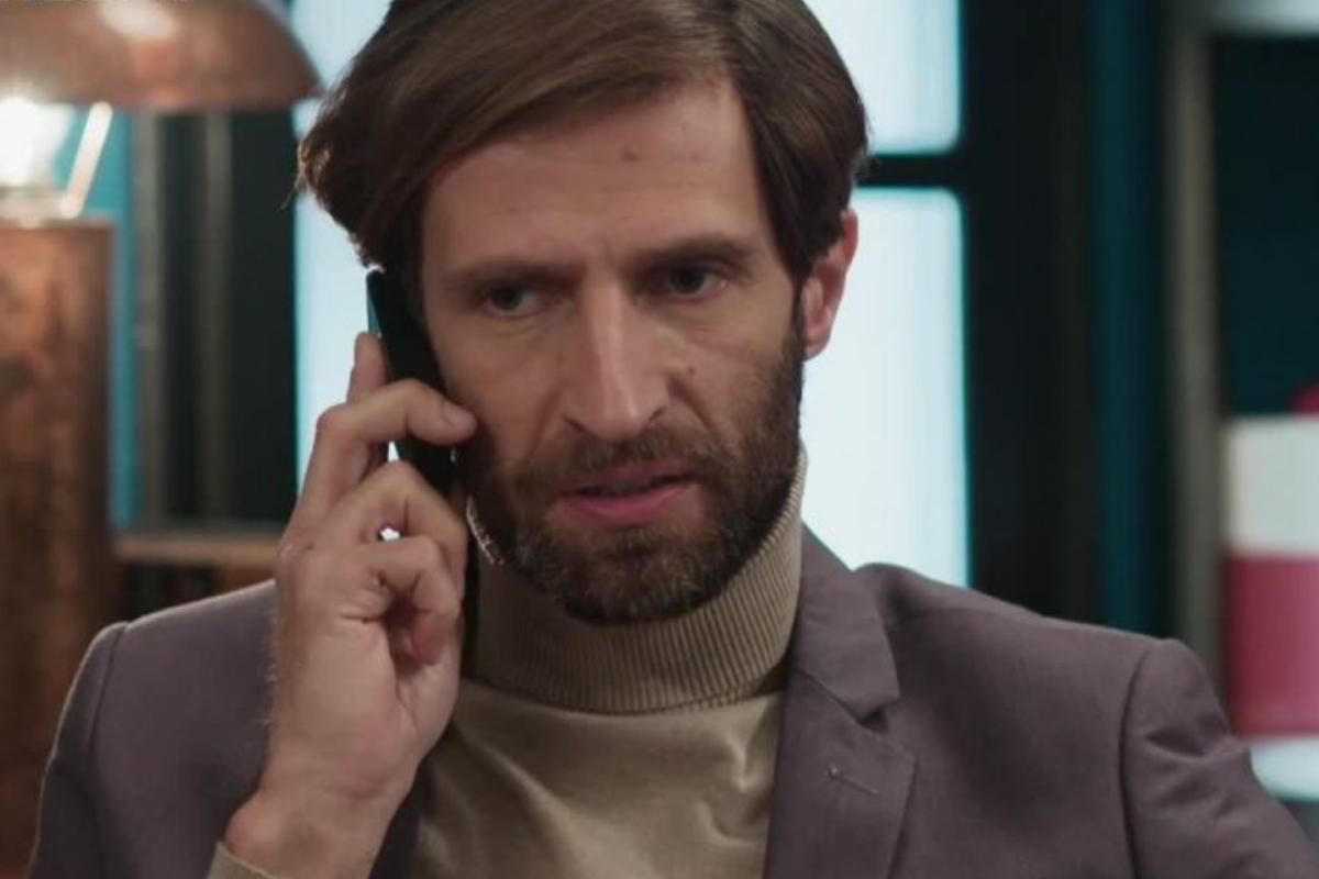 Η Γη της Ελιάς: Σου δίνω τρεις μέρες! Το κατάλαβες; Σε ρωτάω ρε, το κατάλαβες;