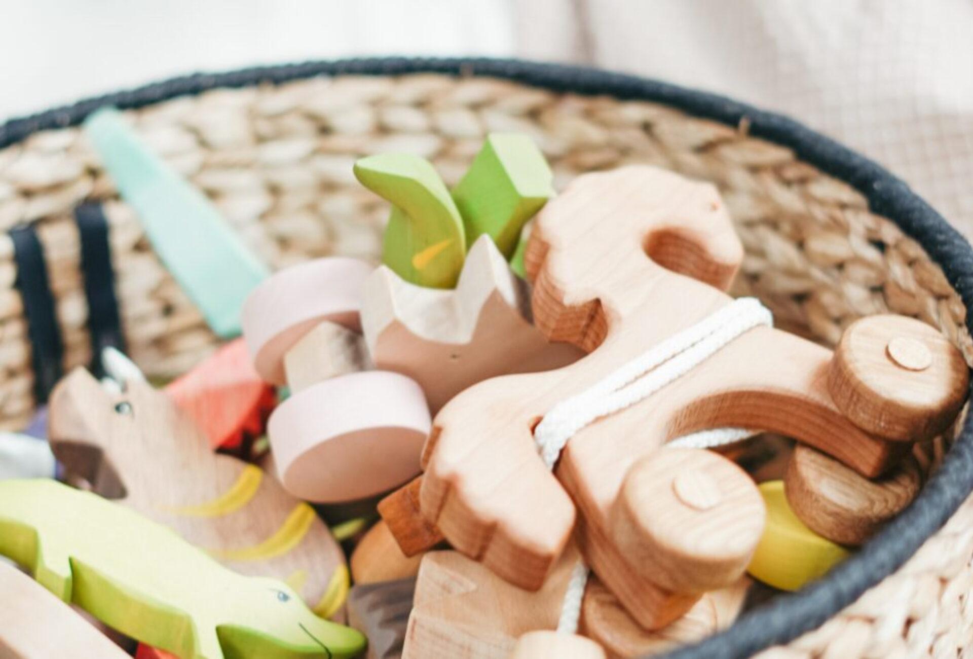 Βρώμικα παιδικά παιχνίδια: Καθαρίστε τα ανάλογα με το υλικό τους