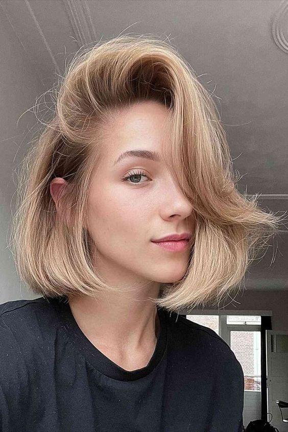 Italian bob-σε-ίσια-ξανθά μαλλιά-ιδέες- Italian bob-σε-ίσια-ξανθά μαλλιά-ιδέες-