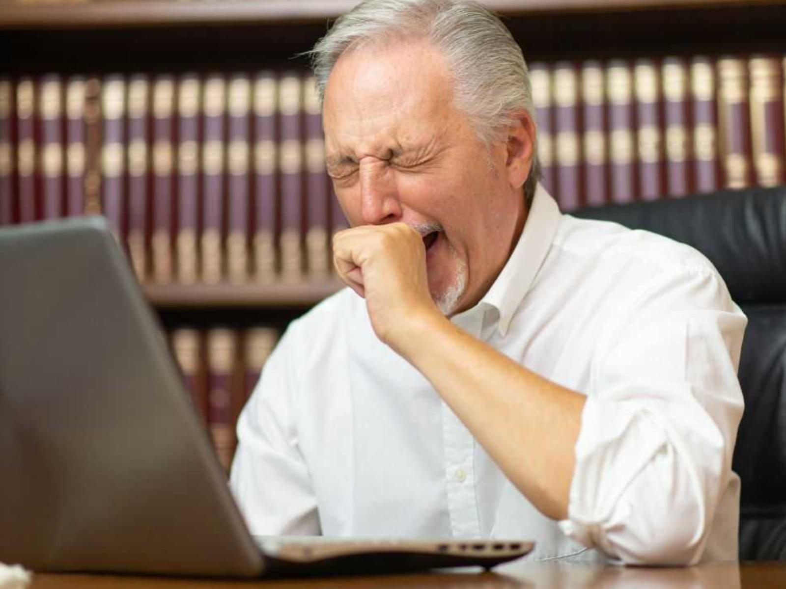 ο-άντρας-μου-ψάχνει-δουλειά-1-χρόνο-και-είναι-τεμπέλης-