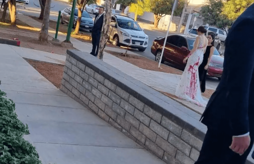 Πεθερά πέταξε κόκκινη μπογιά πάνω στο νυφικό της νύφης της και έγινε viral στο tik tok