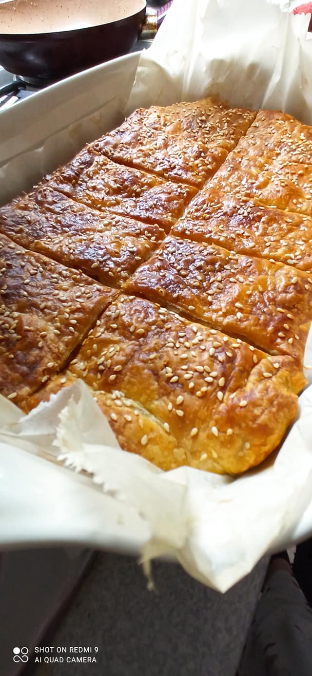 ζαμπονοτυρόπιτα-για-τη-Τσικνοπέμπτη-συνταγή- ζαμπονοτυρόπιτα-για-τη-Τσικνοπέμπτη-συνταγή-