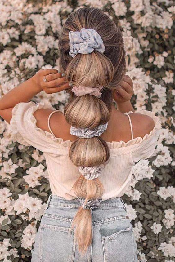 αλογοουρά-με-scrunchies-ιδέες- αλογοουρά-με-scrunchies-ιδέες-