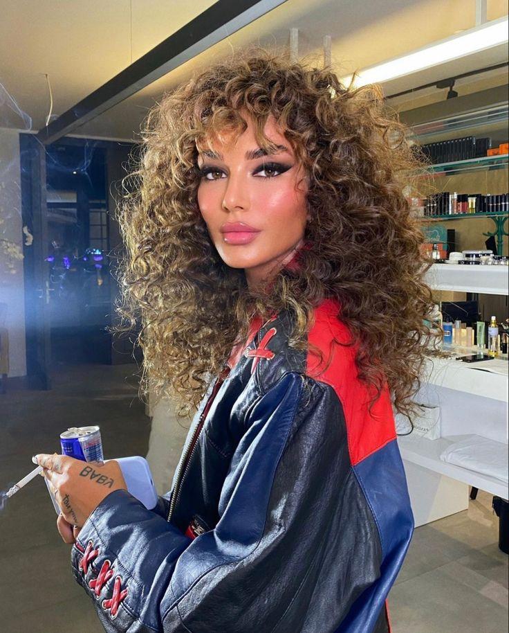 καστανά-μαλλιά-μπούκλες-ιδέες- καστανά-μαλλιά-μπούκλες-ιδέες-