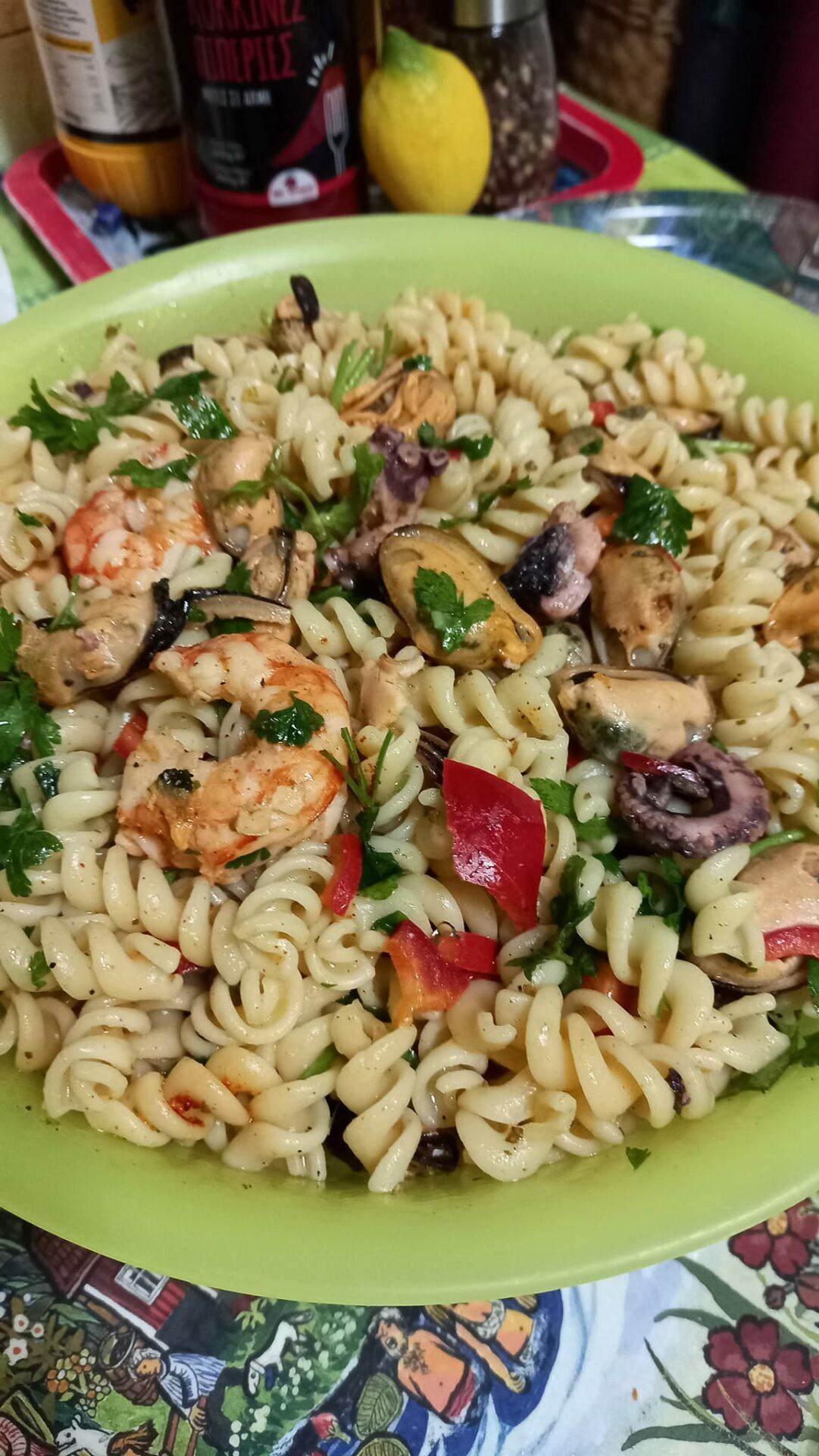 σαλάτα-με-θαλασσινά-για-τη-Καθαρά Δευτέρα-συνταγή- σαλάτα-με-θαλασσινά-για-τη-Καθαρά Δευτέρα-συνταγή-