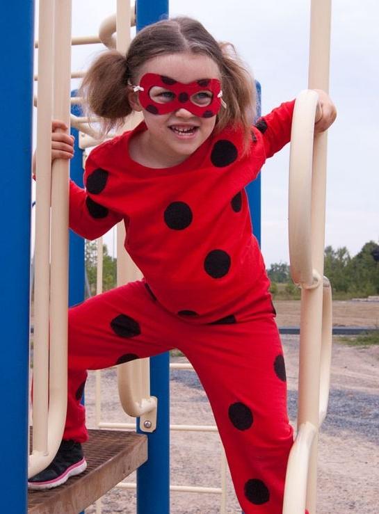 Στολή-Ladybug-για-τα-παιδιά-DIY-ιδέες-οδηγίες-βήμα βήμα-