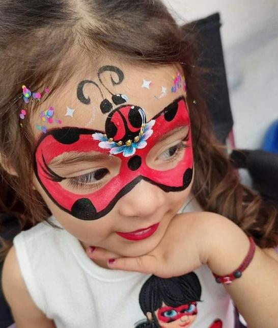 Στολή-Ladybug-για-τα-παιδιά-DIY-ιδέες-οδηγίες-βήμα βήμα-