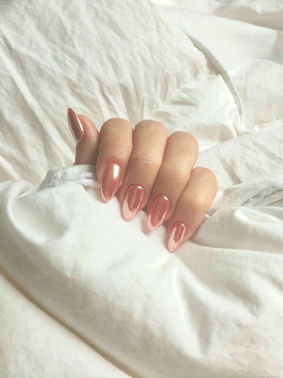 balletcore μανικιούρ-τάσεις-Άνοιξη-Καλοκαίρι 2024-ιδέες- balletcore μανικιούρ-τάσεις-Άνοιξη-Καλοκαίρι 2024-ιδέες-