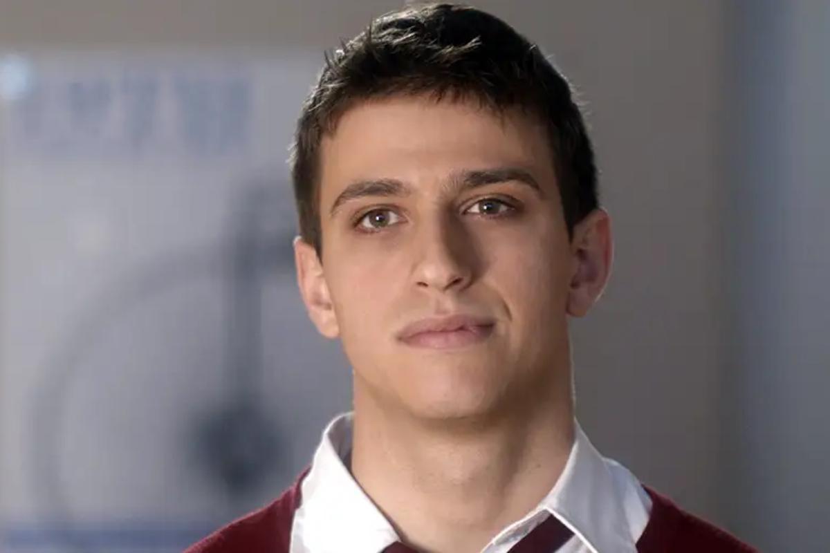 Κάνε ότι κοιμάσαι: Ο θάνατος του Γιώργου σκορπίζει θλίψη στο Κολλέγιο