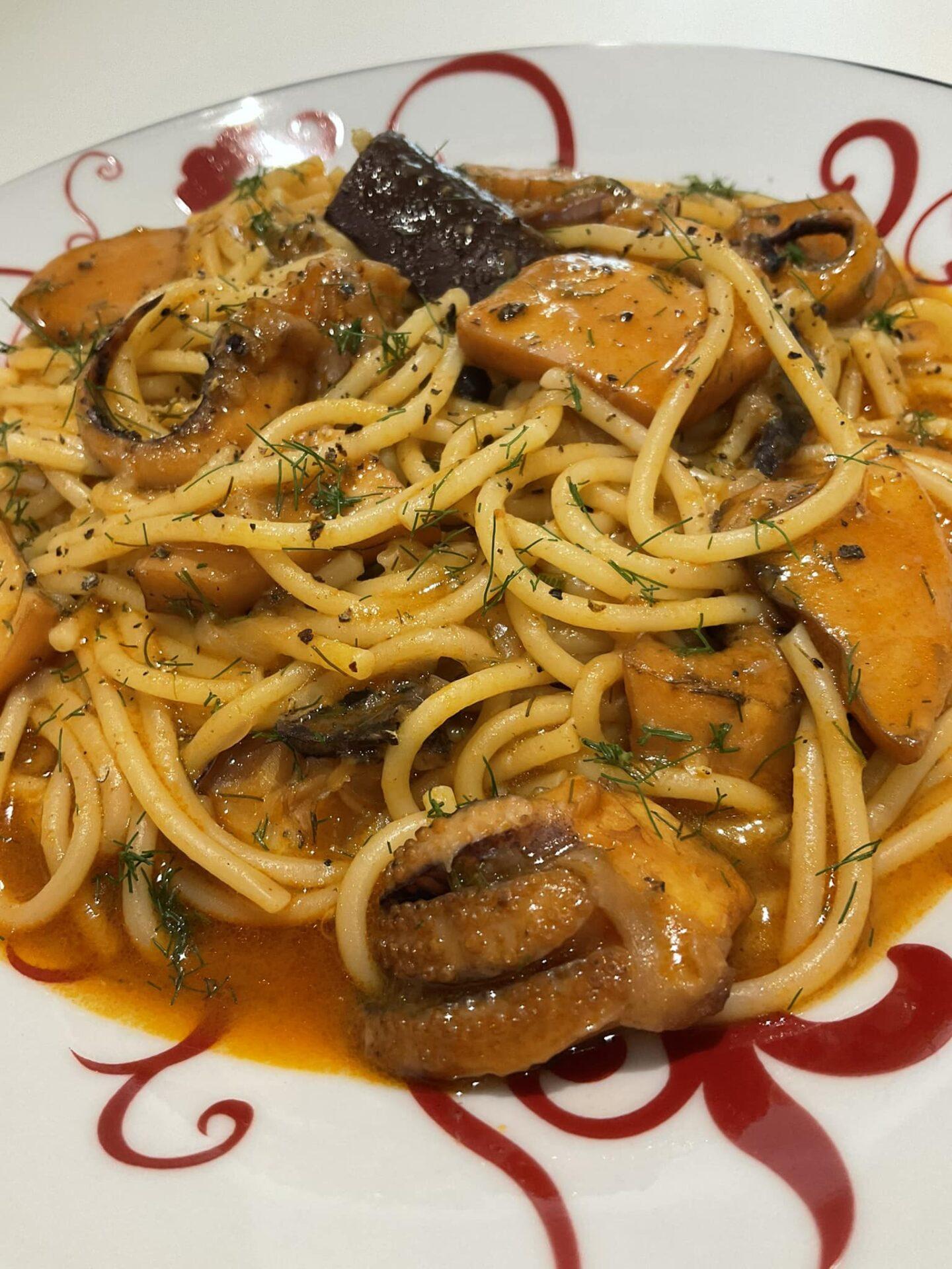 μακαρόνια-με-σουπιές-για-τη-Σαρακοστή-συνταγή- μακαρόνια-με-σουπιές-για-τη-Σαρακοστή-συνταγή-